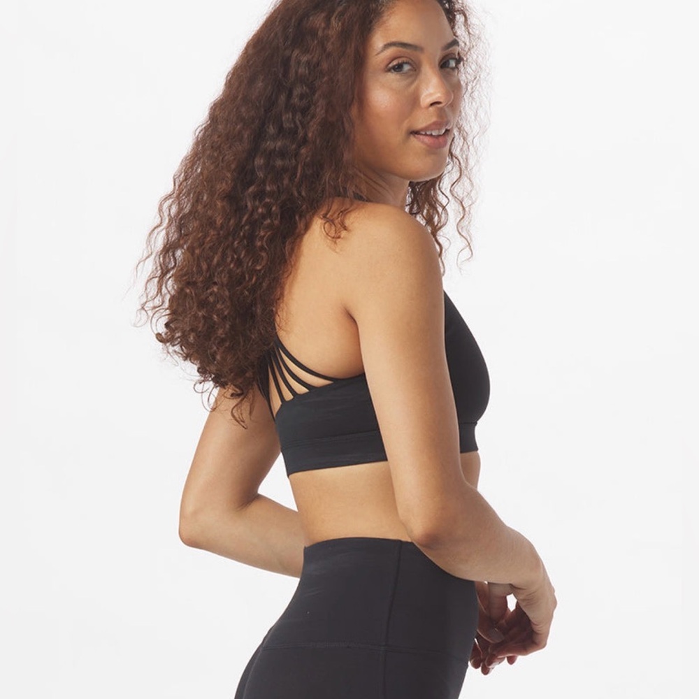 Glyder Women's Black Strappy Sports Bra